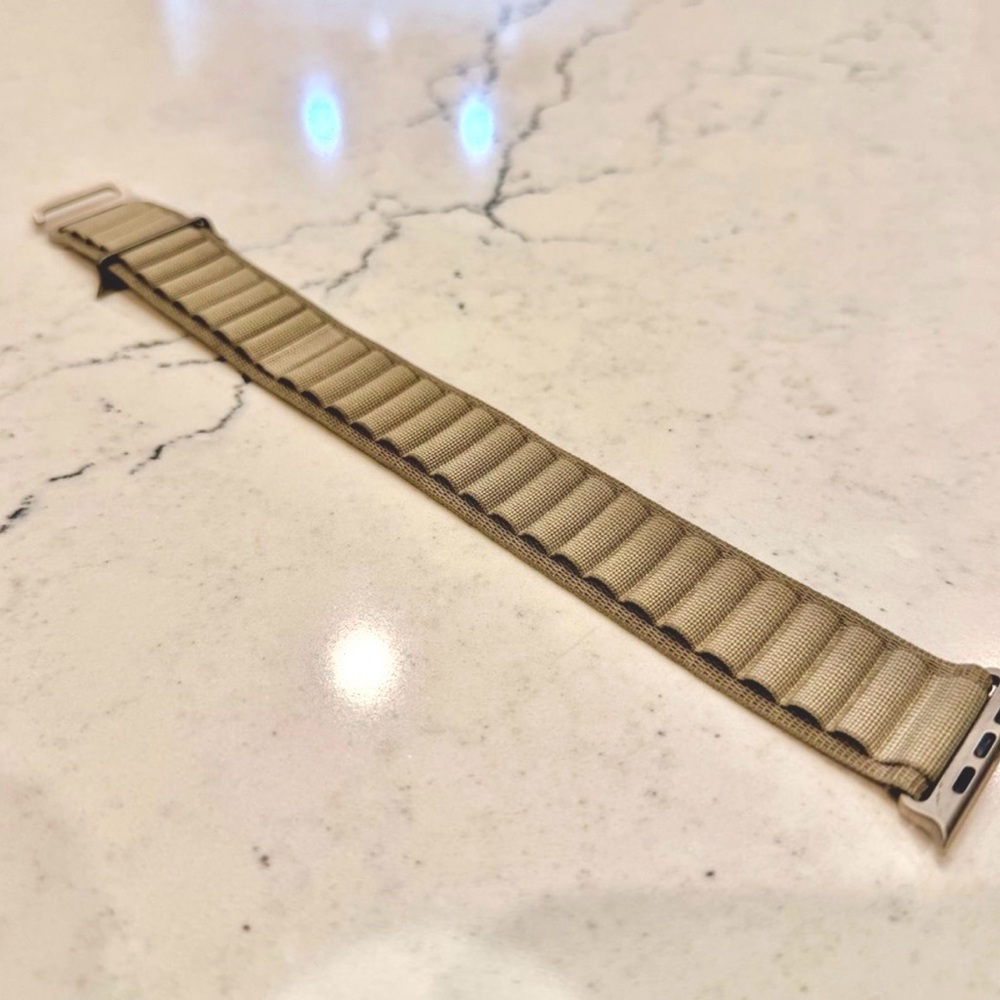 Apple Watch Alpine Loop – Titanium/Olive (49mm) – Size Small